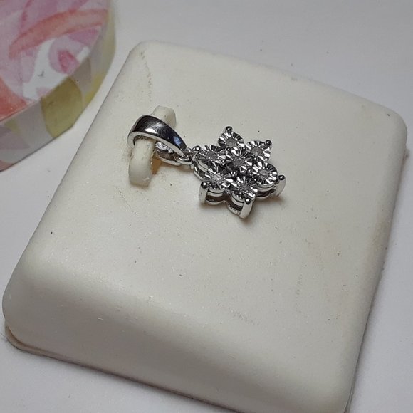 .07cttw Natural Round Diamond Flower Sterling Silver simple Pendant #16920 - Picture 1 of 5